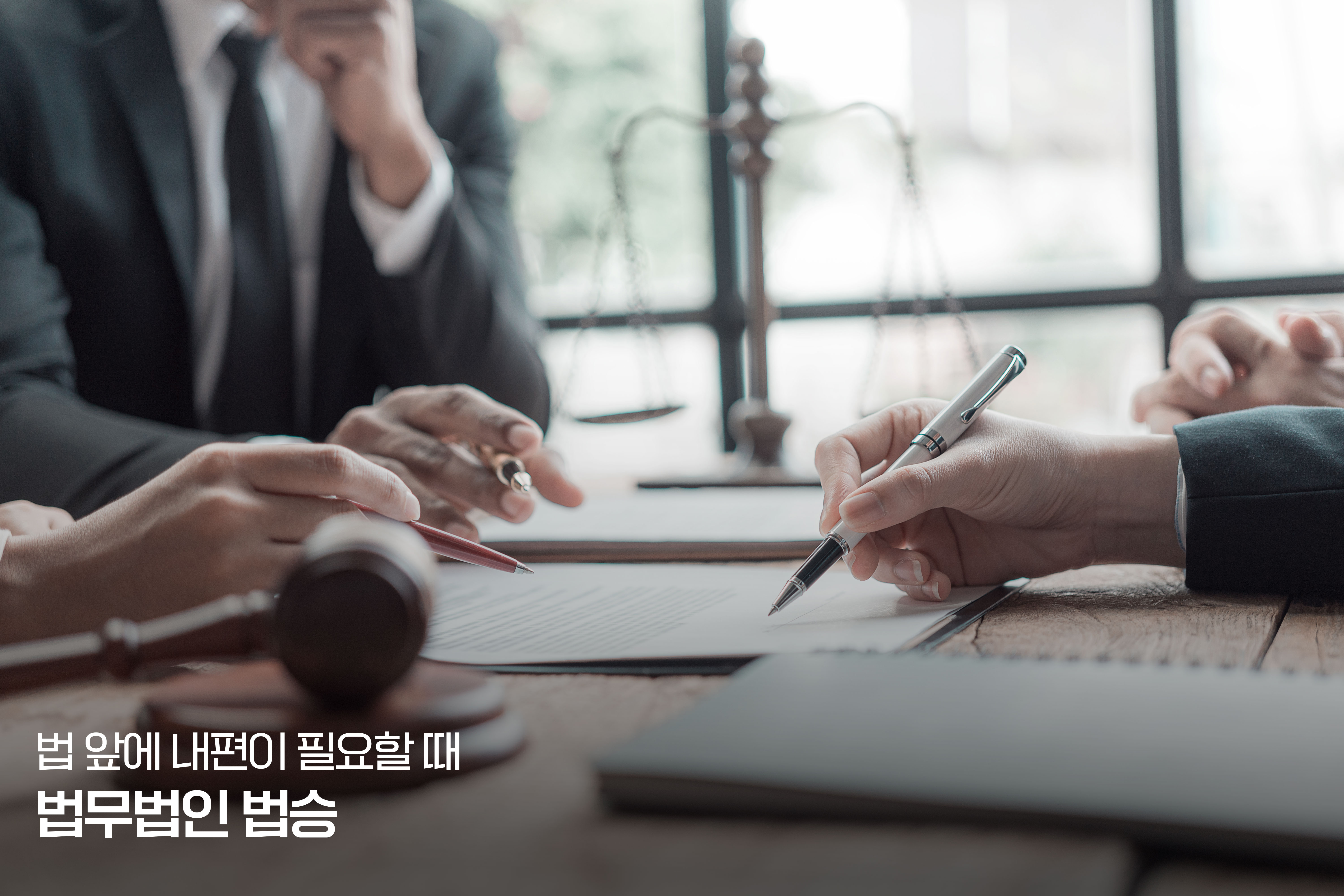 미술품 투자 사기에서 가장 많이 사용되는 기망 수법 TOP 10 — 미술 시장의 정보 비대칭을 악용하는 대표적 사기 구조 이미지