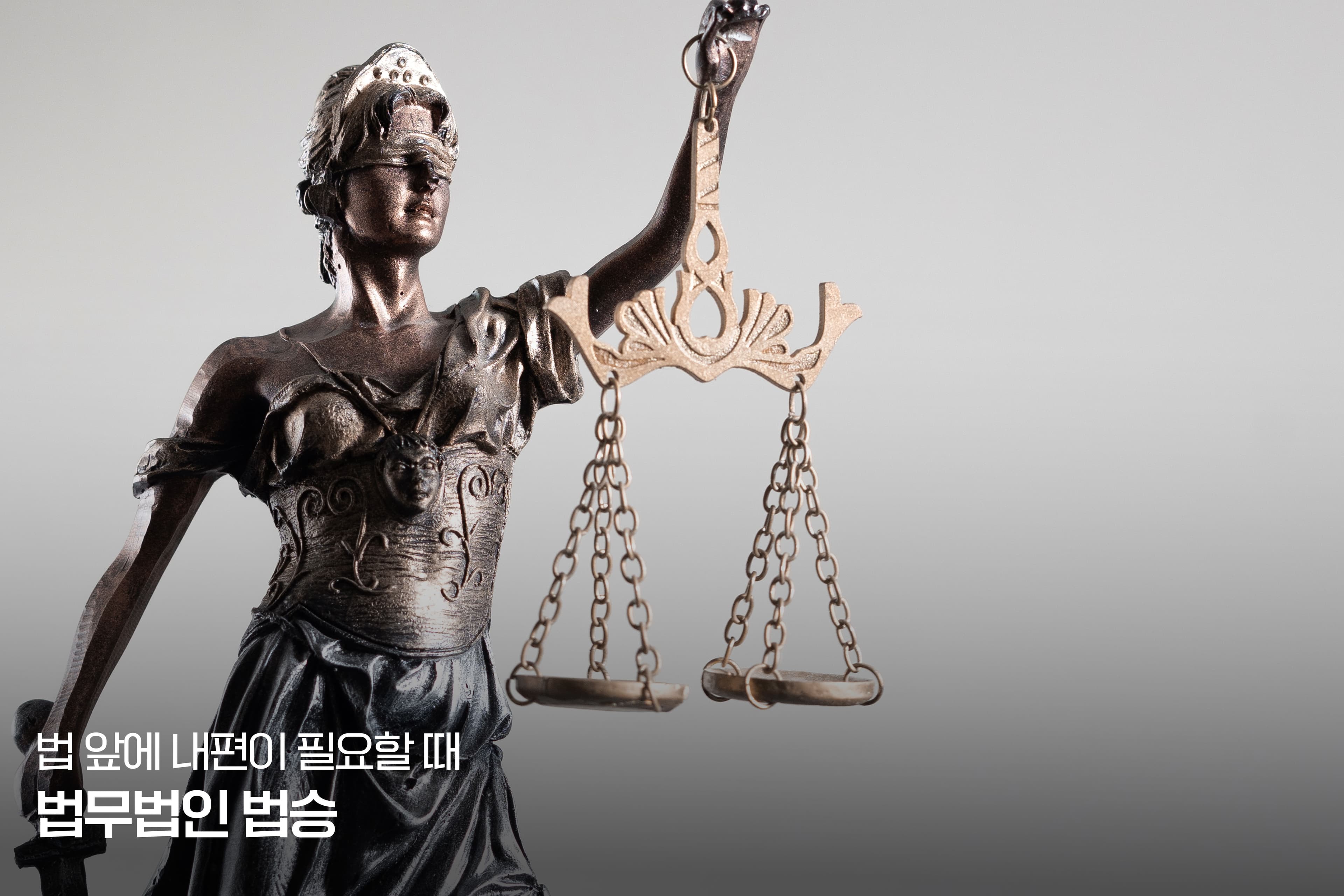 큐레이터는 자격이 필요한 직업인가? — 왜 ‘큐레이터’라는 직함이 미술 거래에서 중요한 의미를 가지는가